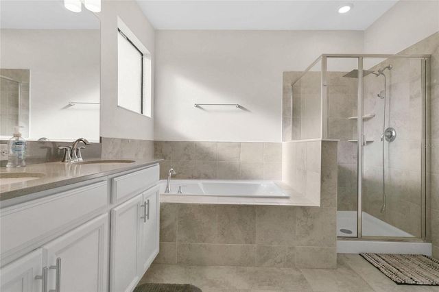 1208 PAYNE STEWART DRIVE, Davenport, FL 33896