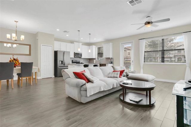 1208 PAYNE STEWART DRIVE, Davenport, FL 33896