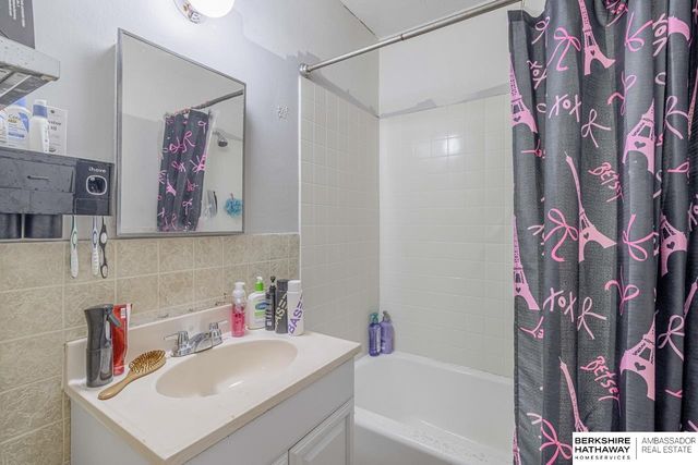 4517 Izard Street, Omaha, NE 68132