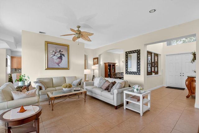 9826 Via Amati, Lake Worth, FL 33467