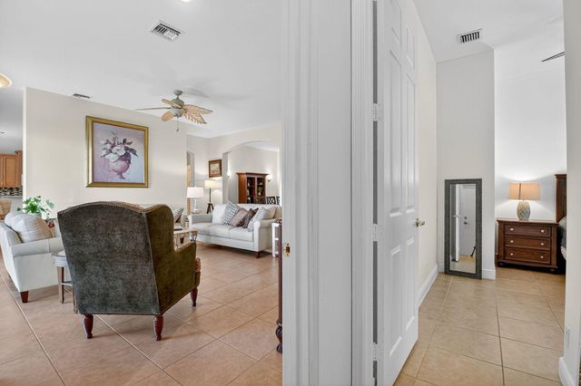 9826 Via Amati, Lake Worth, FL 33467