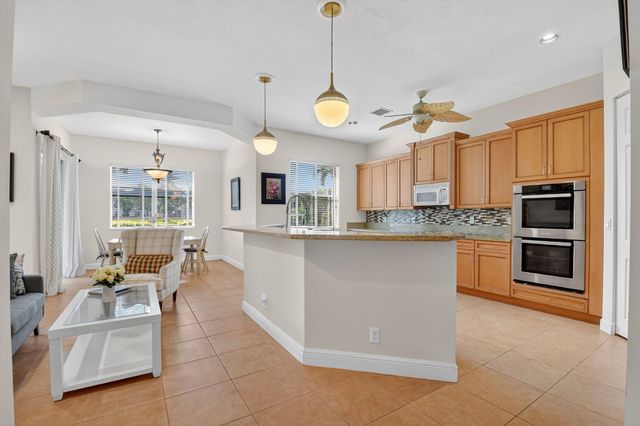 9826 Via Amati, Lake Worth, FL 33467