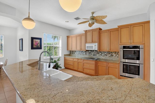 9826 Via Amati, Lake Worth, FL 33467