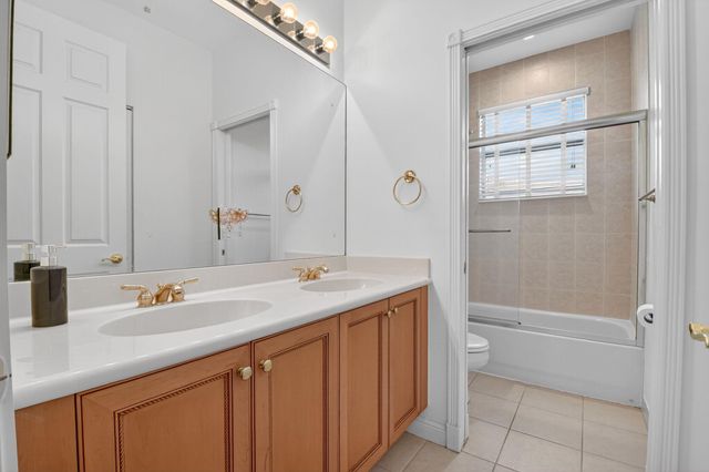 9826 Via Amati, Lake Worth, FL 33467