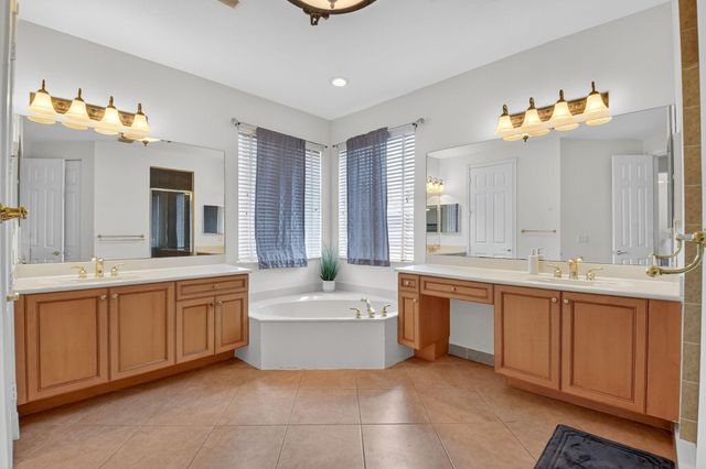 9826 Via Amati, Lake Worth, FL 33467