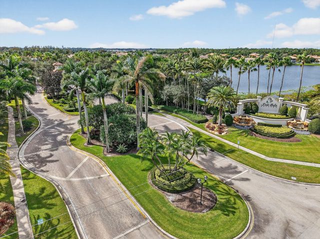 9826 Via Amati, Lake Worth, FL 33467