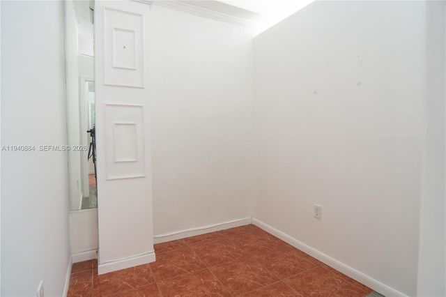 3471 SW 8th St, Miami, FL 33135