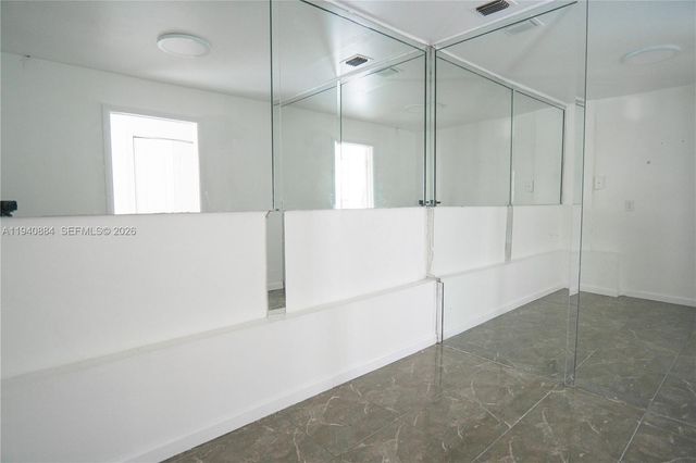 3471 SW 8th St, Miami, FL 33135