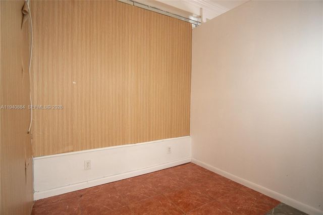 3471 SW 8th St, Miami, FL 33135