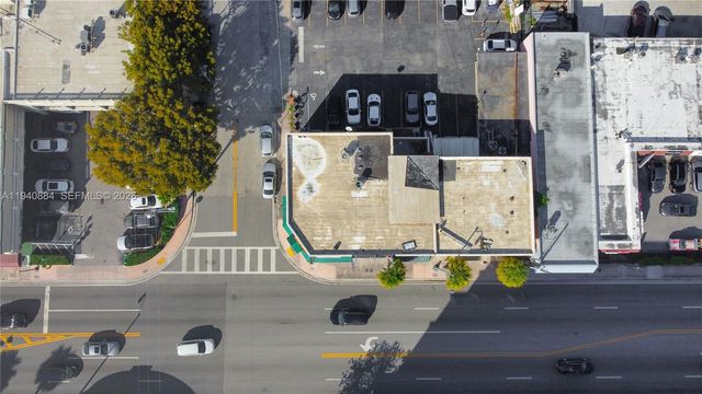 3471 SW 8th St, Miami, FL 33135