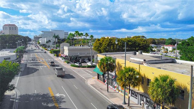 3471 SW 8th St, Miami, FL 33135