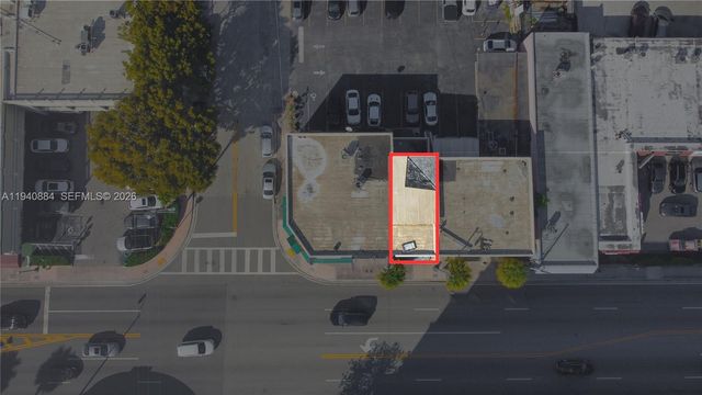 3471 SW 8th St, Miami, FL 33135