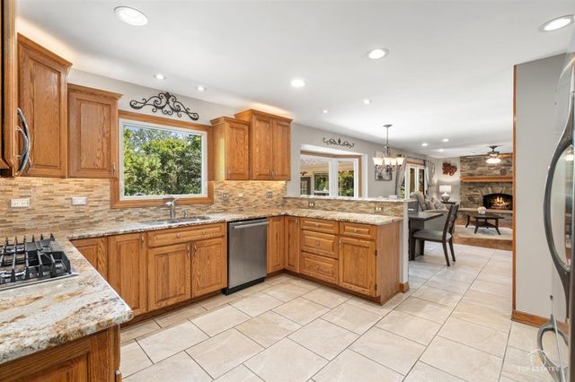 22256 W Cambridge Drive, Kildeer, IL 60047