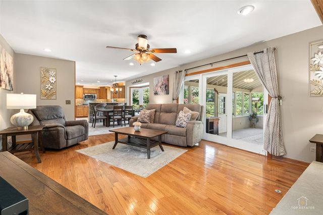 22256 W Cambridge Drive, Kildeer, IL 60047