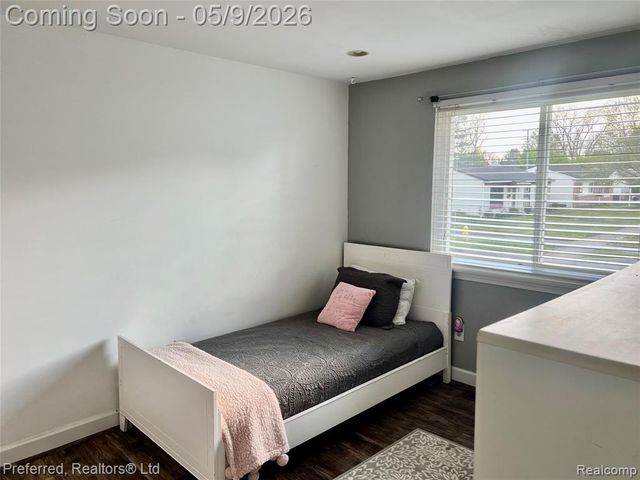 1465 S Norma Street, Westland, MI 48186
