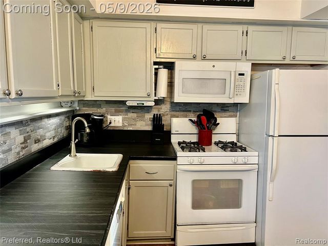 1465 S Norma Street, Westland, MI 48186