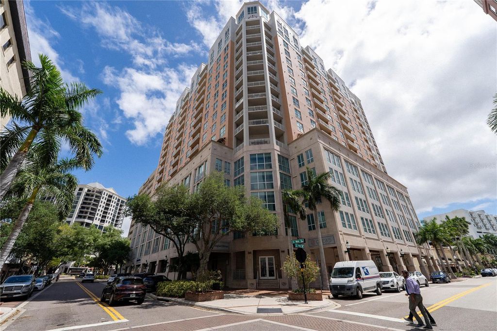 1350 MAIN STREET 200, Sarasota, FL 34236