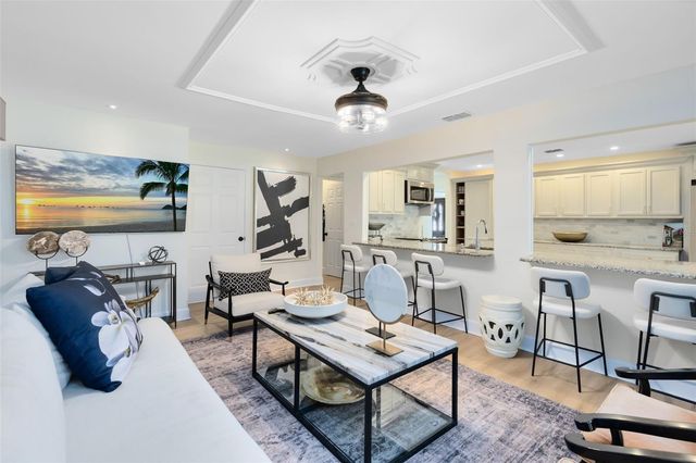 404 CHARLESWOOD AVENUE, Orlando, FL 32825