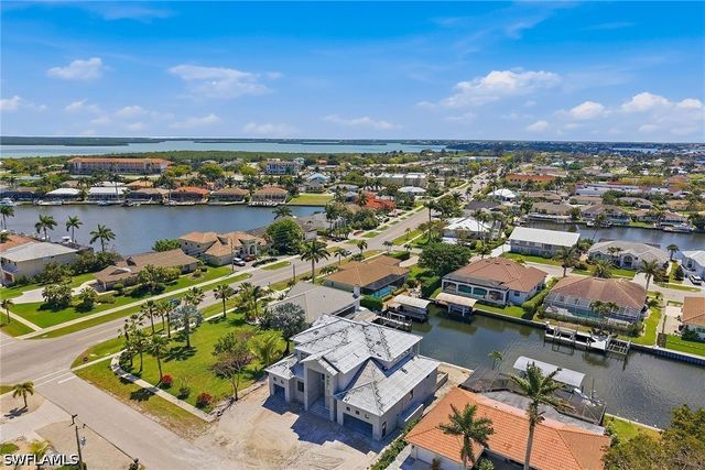 1790 Maywood CT, Marco Island, FL 34145