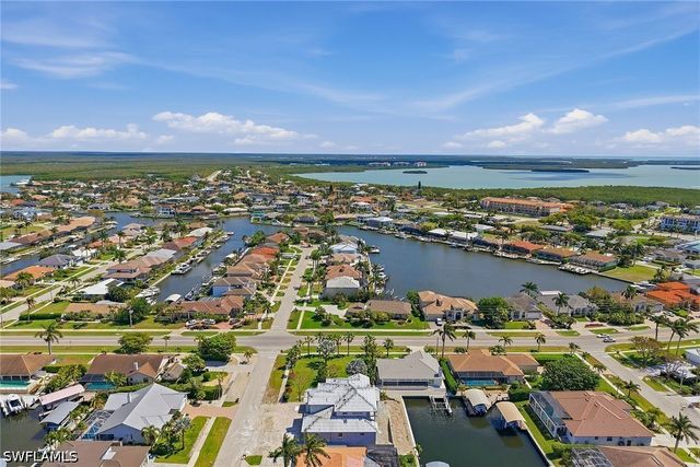 1790 Maywood CT, Marco Island, FL 34145