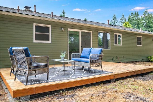 2402 Larch SE, Lacey, WA 98503