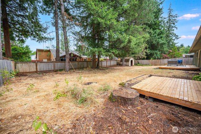 2402 Larch SE, Lacey, WA 98503