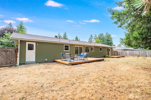 2402 Larch SE, Lacey, WA 98503