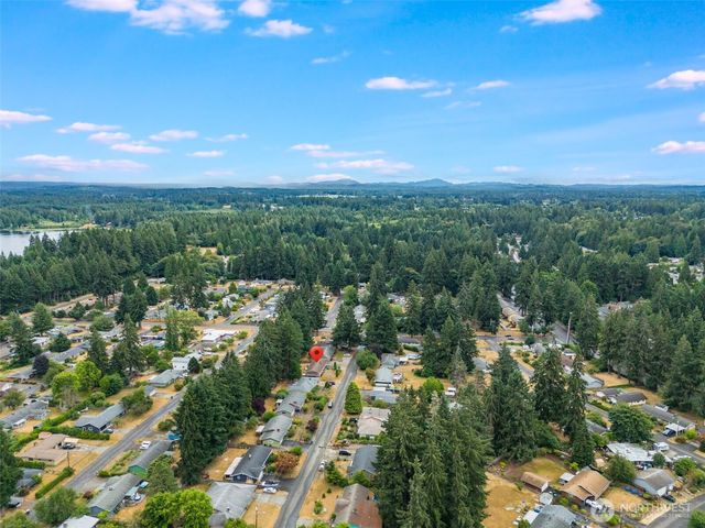 2402 Larch SE, Lacey, WA 98503
