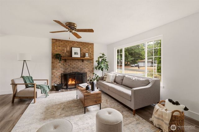 2402 Larch SE, Lacey, WA 98503