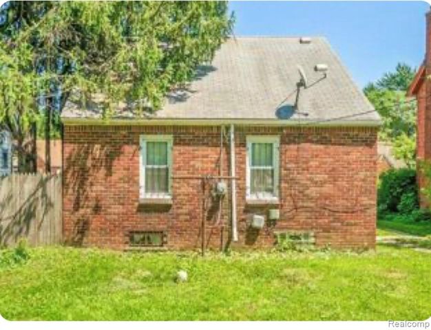 15471 Saint Marys Street, Detroit, MI 48227