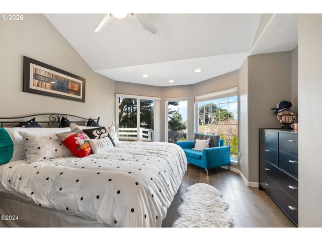 465 Sw EDGEWATER, Depoe Bay, OR 97341