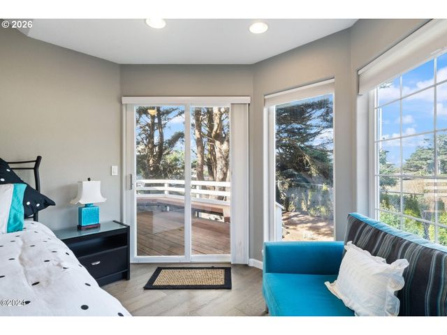 465 Sw EDGEWATER, Depoe Bay, OR 97341