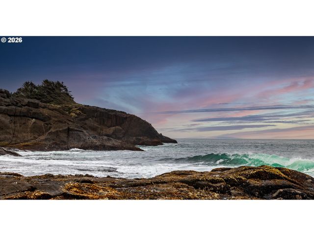 465 Sw EDGEWATER, Depoe Bay, OR 97341