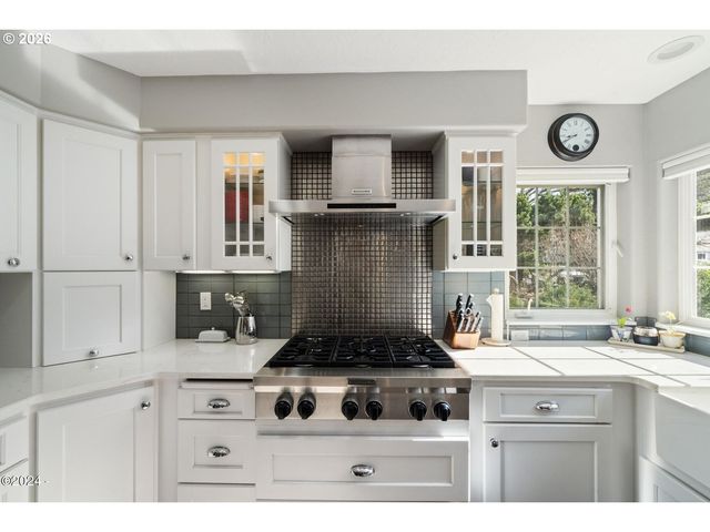 465 Sw EDGEWATER, Depoe Bay, OR 97341