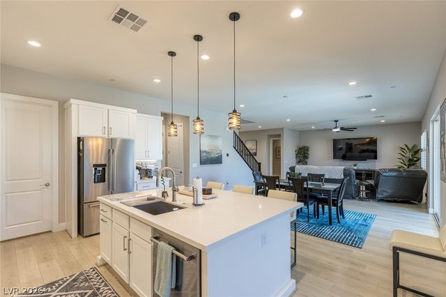 9008 Rolling Pietra Street, Las Vegas, NV 89166