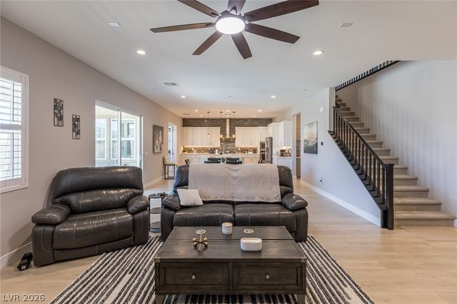 9008 Rolling Pietra Street, Las Vegas, NV 89166