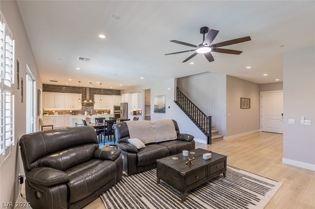 9008 Rolling Pietra Street, Las Vegas, NV 89166