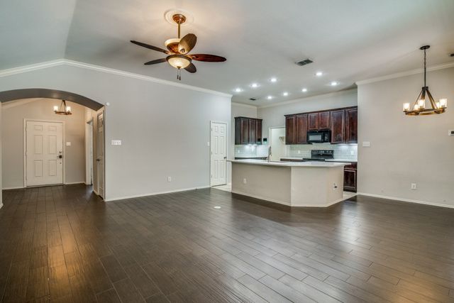 1016 Ingram Drive, Forney, TX 75126