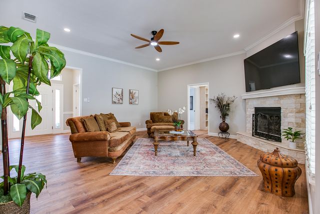 1225 Avondale Avenue, San Angelo, TX 76901