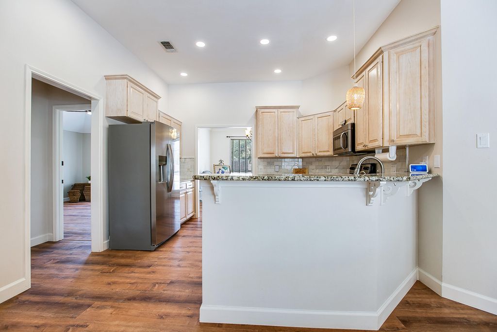 Image 13 of property listing at 1225 Avondale Avenue, San Angelo, TX 76901
