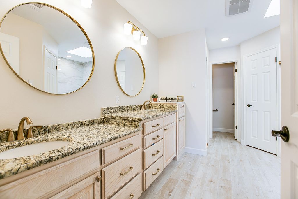 Image 21 of property listing at 1225 Avondale Avenue, San Angelo, TX 76901