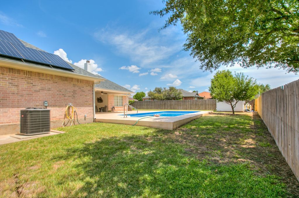 Image 32 of property listing at 1225 Avondale Avenue, San Angelo, TX 76901