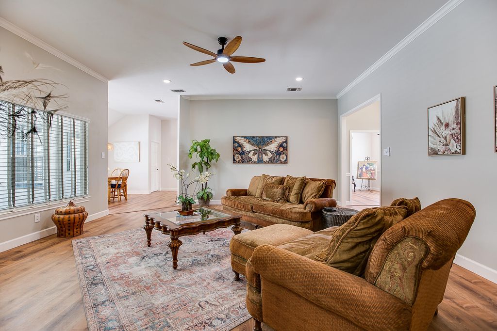 Image 7 of property listing at 1225 Avondale Avenue, San Angelo, TX 76901
