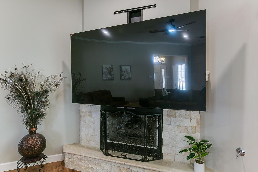 Image 8 of property listing at 1225 Avondale Avenue, San Angelo, TX 76901