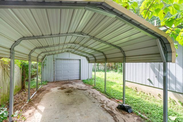 2630 Lenway Street, Dallas, TX 75215