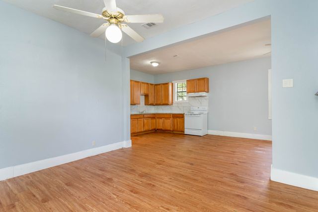 2630 Lenway Street, Dallas, TX 75215
