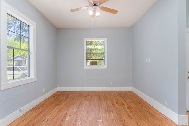 2630 Lenway Street, Dallas, TX 75215