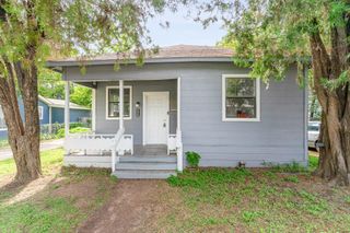 2630 Lenway Street, Dallas, TX 75215