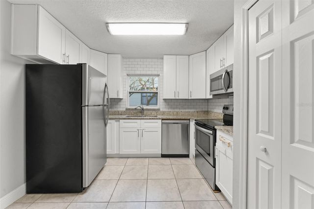 1058 ALPUG AVENUE, Oviedo, FL 32765