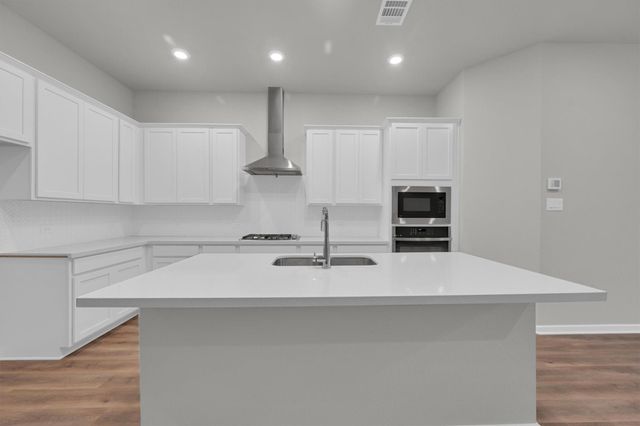 360 Summer Place Drive, Montgomery, TX 77356